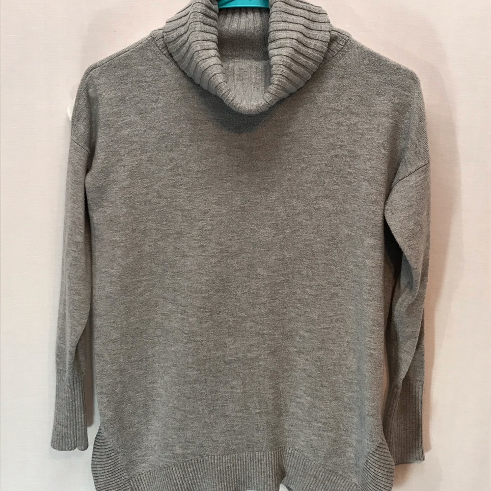Ann Taylor XS Beige Turtleneck Sweater #D002